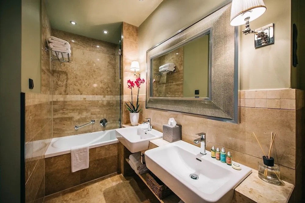 On Holdbaltazar Boutique Hotel ブダペスト 4*,  ハンガリー